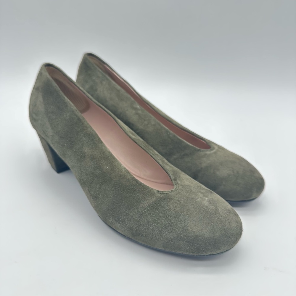 Amalfi Olive Suede Block Heel Pumps with Rounded Toe
